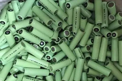 [沧仵龙堂乡三元锂电池回收]报废电池怎么回收-铁锂电池回收价格